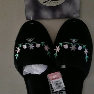 SoftKicks Comfort Xtra Wide Slippers - NWT